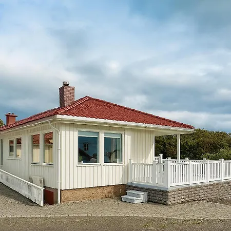 Hus Med Panoramutsikt I Bud